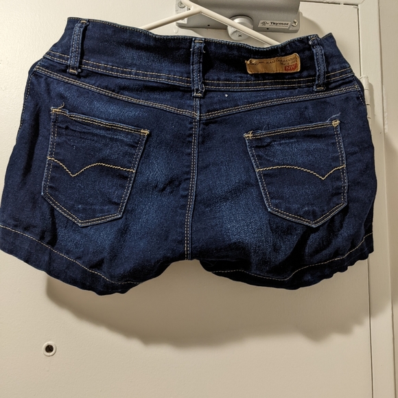 Denim shorts - Picture 4 of 4